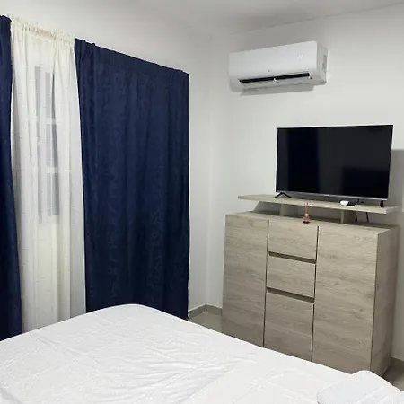 Apartamento El Mochilero Frente A La Playa Piso 1 Apto 1 *