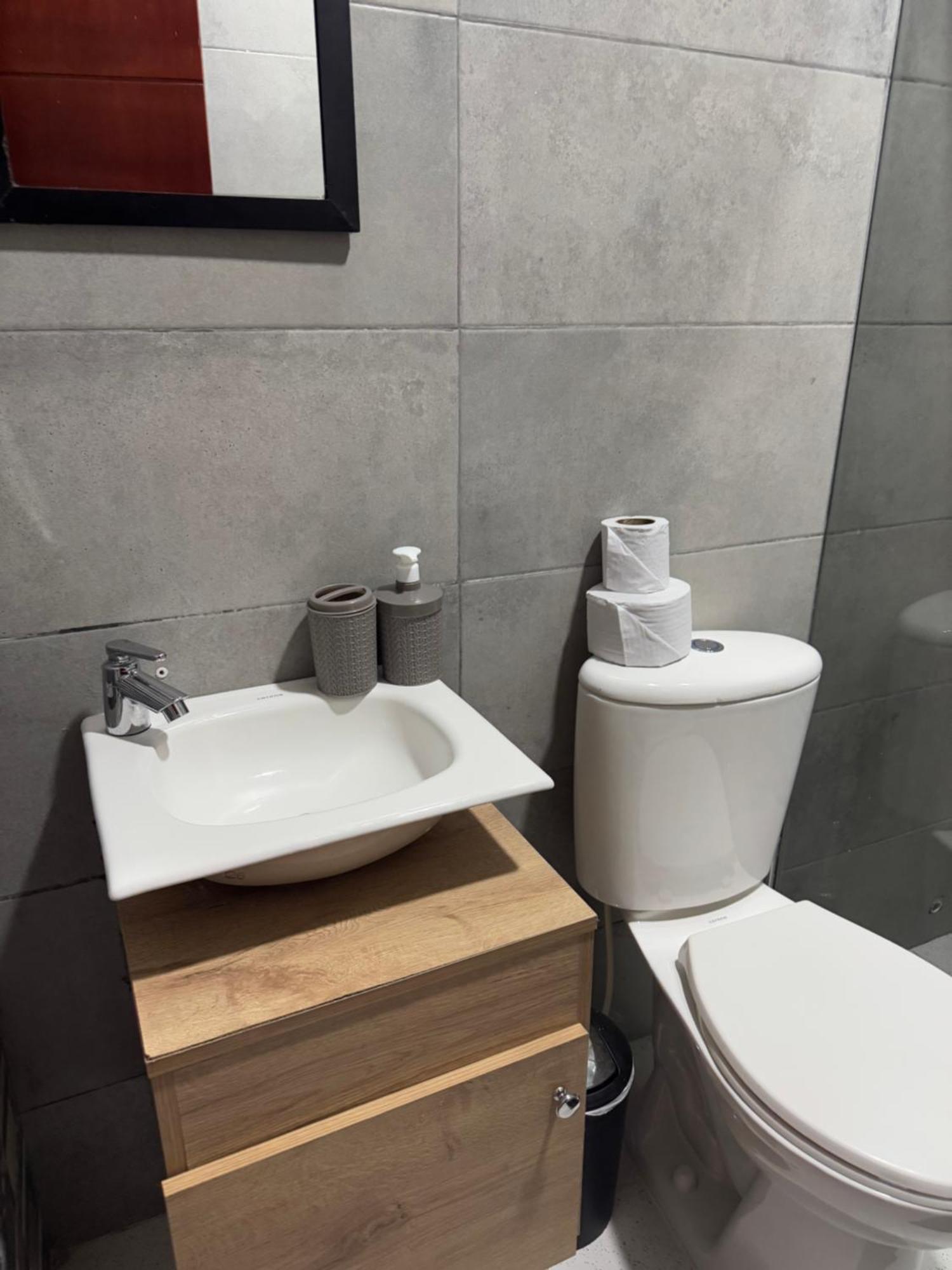 Apartamentos El Mochilero Frente A La Playa Piso 1 Apto 1